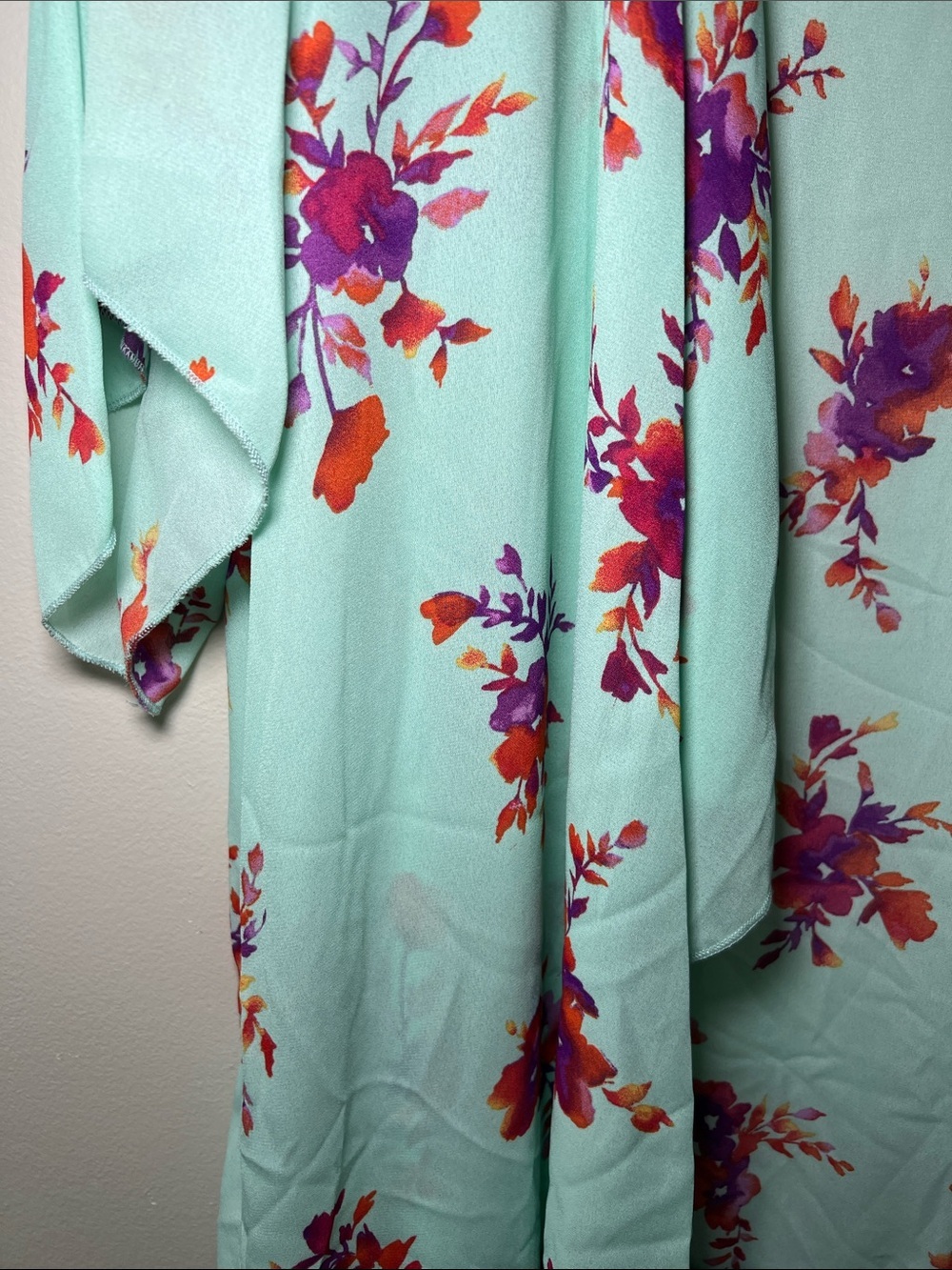 LuLaRoe Mint Floral Kimono with Black Fringe - Picture 2 of 4